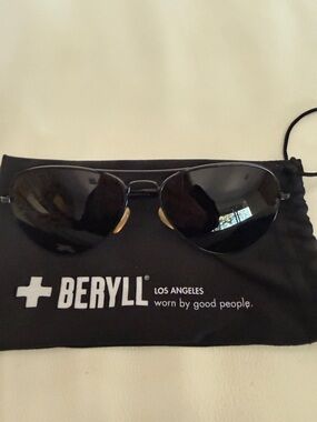 Beryll Men’s Black Aviator Sunglasses